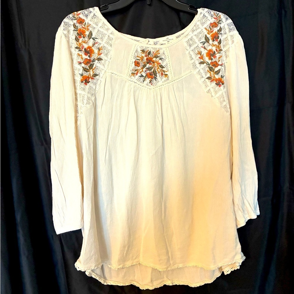 Mason & Belle Woman’s Cream Crepe LS Blouse Size 1X Embroidered Boho Lace